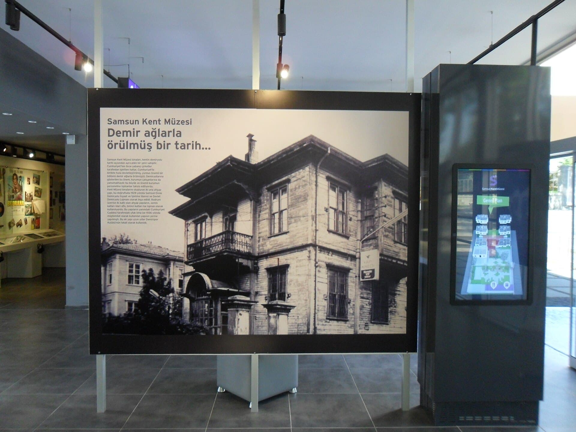 1928 yapımı eski demiryolu binalarında, Samsun'un tarihini ve kültürünü anlatan ödüllü kent müzesi.