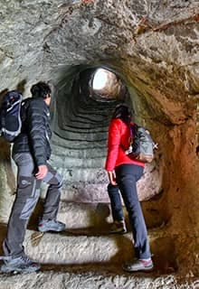 Derbent Barajı’nın yapımıyla birlikte oluşan baraj gölü bir doğal güzellik meydana getirmiştir. Kızılırmak boyunca uzanan bu eşsiz güzelliği, hemen yanı başında