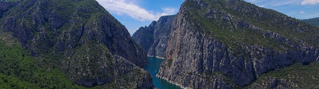 Vezirköprü'de 3,5 kilometrelik doğa harikası: Şahinkaya Kanyonu'nda tekne turu zamanı